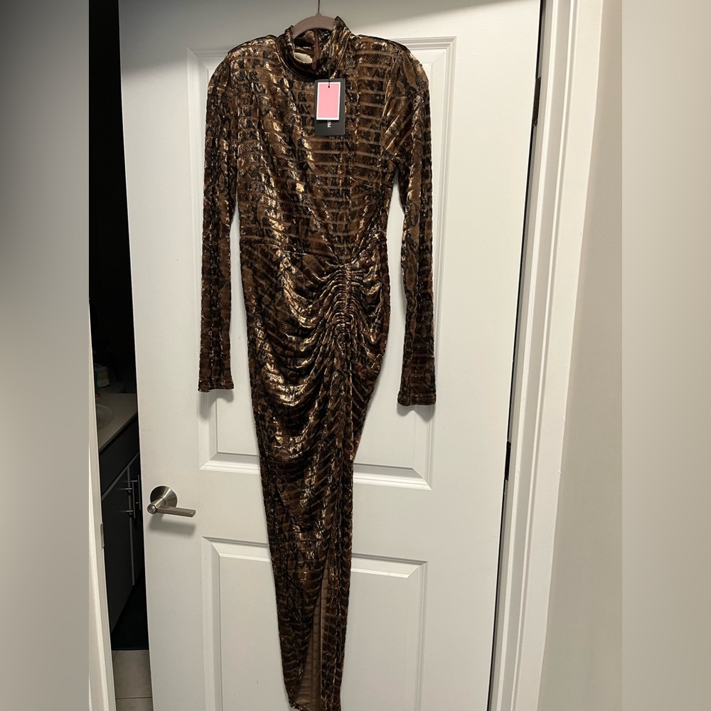 PrettyLittleThing Max slit snake print dress